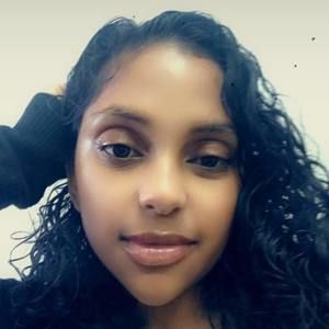 Meet your Posher, Celsa